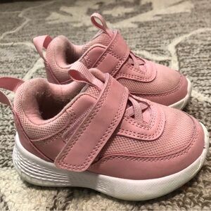 Cat & Jack Robin Sneakers baby girl toddler girl size 5, velcro strap, pink